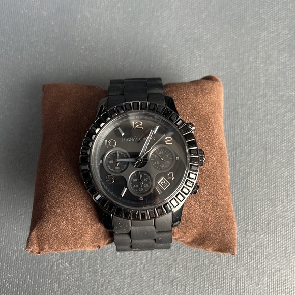 Michael Kors black crystal watch MK5512 - Picture 4 of 12